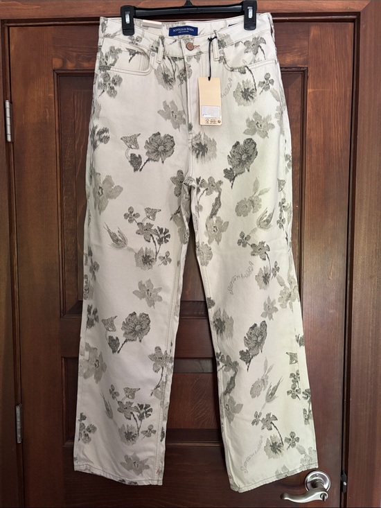 Scotch & Soda Denim - Scotch & Soda Cream Straight Leg Jeans with Olive Floral Print